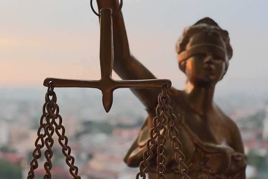 Gdzie zgłosić nękanie w pracy